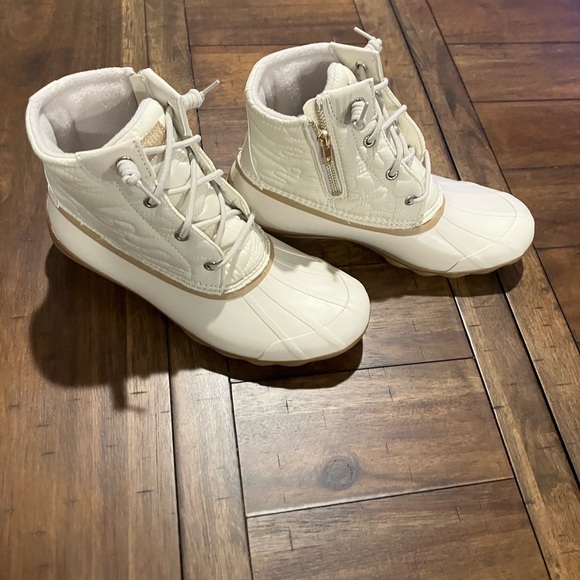 Sperry Winter Boot - Picture 1 of 6